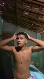 Vini18cm_novin webcam model stream image