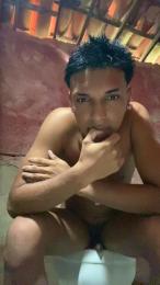 Vini18cm_novin webcam model stream image
