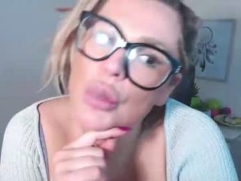 luxxx_diana webcam model stream image