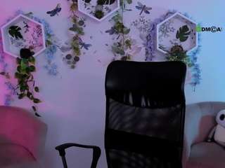 luna-berryy webcam model stream image