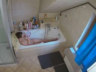 voyeurcam-julmodels-bath-2nd-1 webcam model stream image