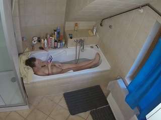 voyeurcam-julmodels-bath-2nd-1 webcam model stream image