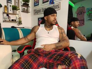 Leenar Key webcam model stream image