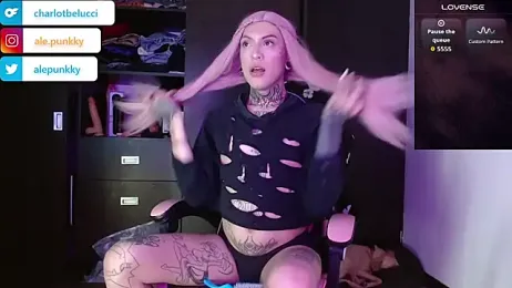 charlotbelucci_ webcam stripchat model stream image