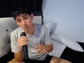 maximo_and_isa webcam model stream image