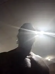 AceticPinscher webcam model stream image