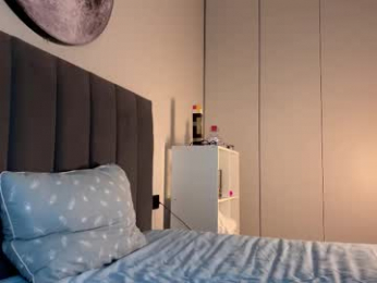 ellie_hollow webcam model stream image