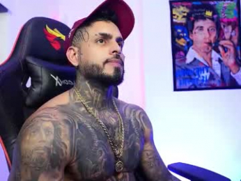 logan_hugh8 webcam model stream image