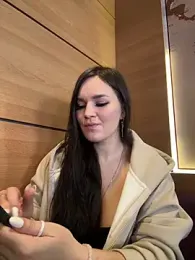 Niki_li webcam model stream image