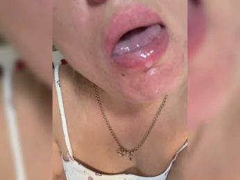 Kitti2918 webcam model stream image