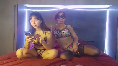 YumiLux webcam model stream image