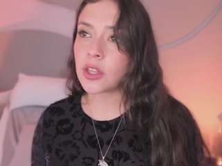 nicolle-w webcam model stream image