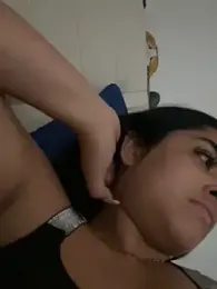 Charlotte_cute18 webcam model stream image