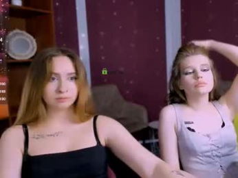 mila_glow webcam model stream image