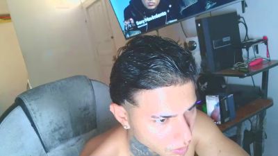 Skartoliver webcam model stream image