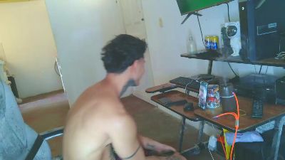 Skartoliver webcam model stream image