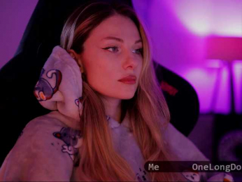 D_i_aM webcam bongacams model stream image