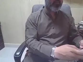 hairymaster95 webcam model stream image