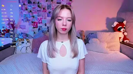 CortneyCane webcam model stream image