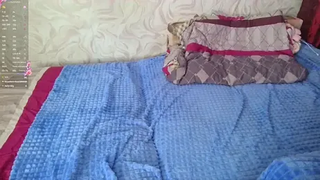 LolaVibe webcam model stream image