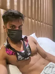 Hunkyardd webcam model stream image