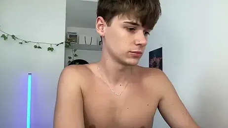 YourMilkyGuy webcam model stream image