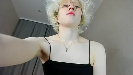 Allettaevee webcam model stream image