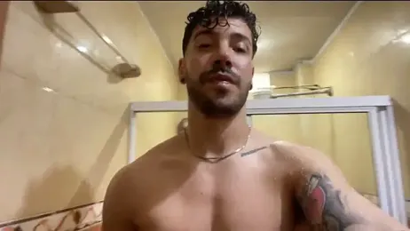 Guyinthemountain webcam model stream image