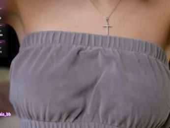 hadleynichols webcam model stream image