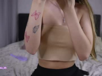 hadleynichols webcam model stream image