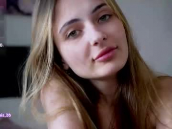 hadleynichols webcam model stream image