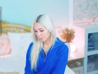 amoramias webcam model stream image