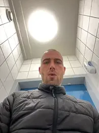 Rotteei1 webcam model stream image