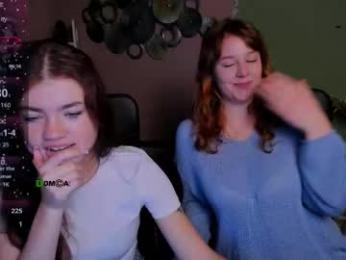 isabel_wave webcam model stream image