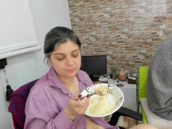 Yin-yanghot webcam model stream image