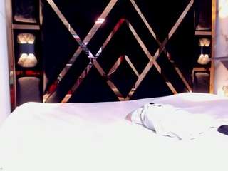 sara-tompsonn webcam model stream image