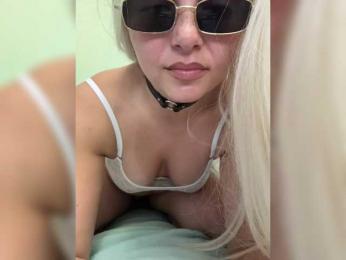 -RiskyVixen- webcam model stream image