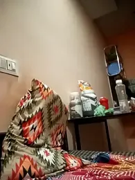 monster_33 webcam model stream image