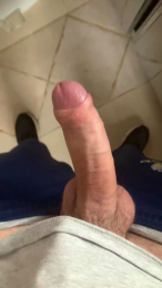 Wildm3 webcam model stream image