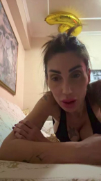 Nina_hotperform webcam cam4 model stream image