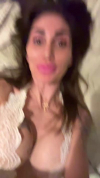 Nina_hotperform webcam model stream image