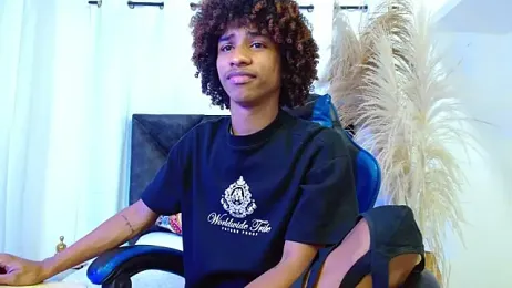 angelll18_ webcam model stream image