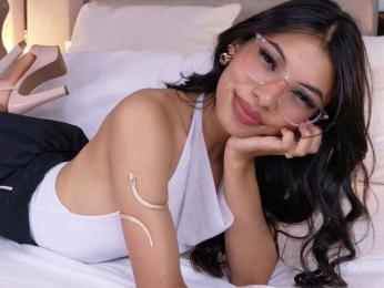 MayaRouge webcam model stream image