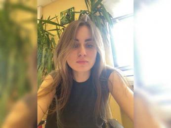 Fyflia webcam model stream image