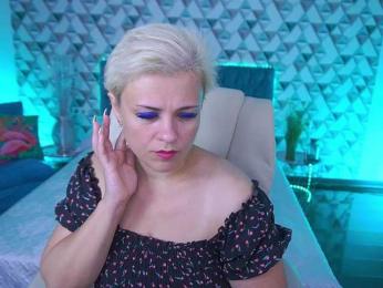 CrystalVibe webcam model stream image