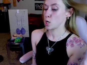 pr3ttyp1nkpussy webcam model stream image