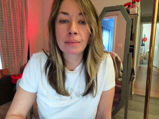 Nina Luv webcam flirt4free model stream image