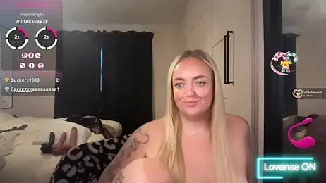 CurvyWetWife webcam stripchat model stream image