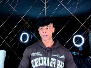 Owen Wolfe webcam model stream image