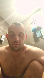 Clemeg webcam model stream image